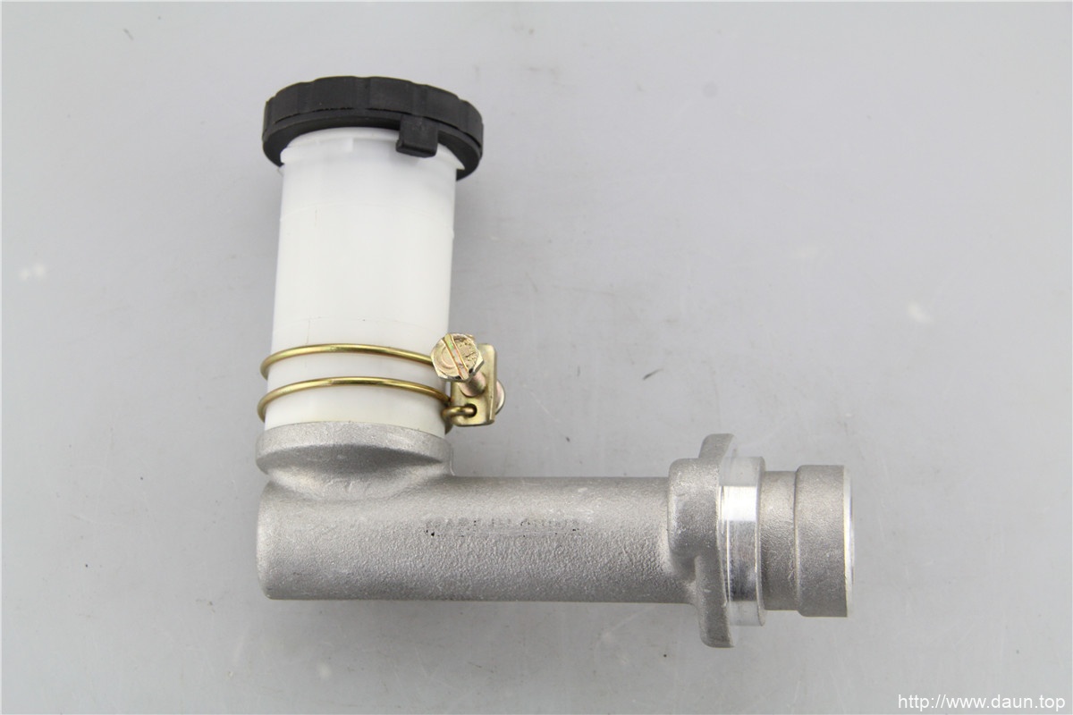 30610-VB00A Clutch Booster Master cylinder Nissan PATROL PATRO HOT RODS Y60.Y61 TD42 TB42 TD48