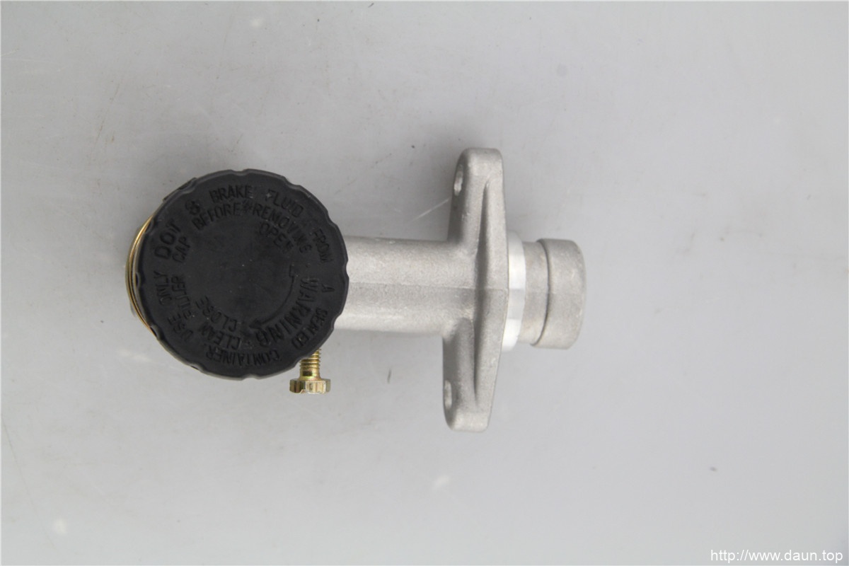 30610-VB00A Clutch Booster Master cylinder Nissan PATROL PATRO HOT RODS Y60.Y61 TD42 TB42 TD48