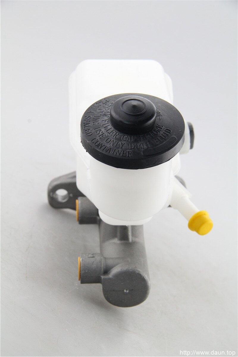 47201-52330 BRAKE MASTER CYLINDER TOYOTA YARIS VIOS 06-14 NCP90/91/92 LHD