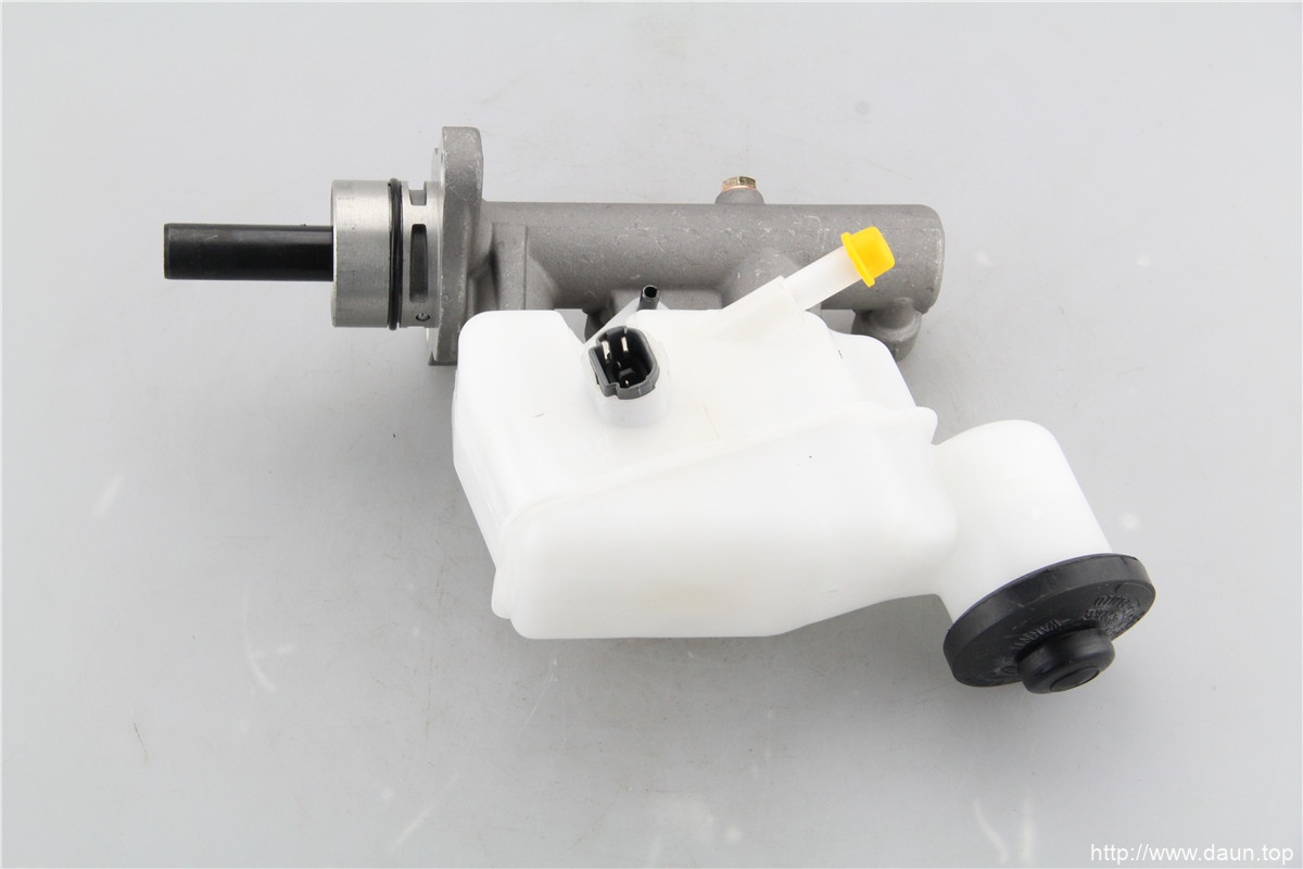 47201-52330 BRAKE MASTER CYLINDER TOYOTA YARIS VIOS 06-14 NCP90/91/92 LHD